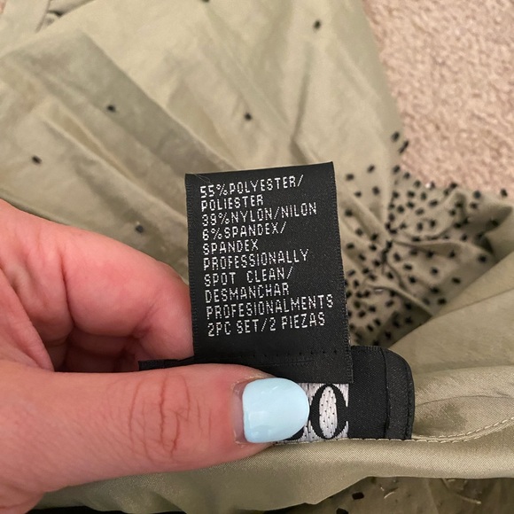 Two piece Green Tank and Jacket set - Picture 5 of 7